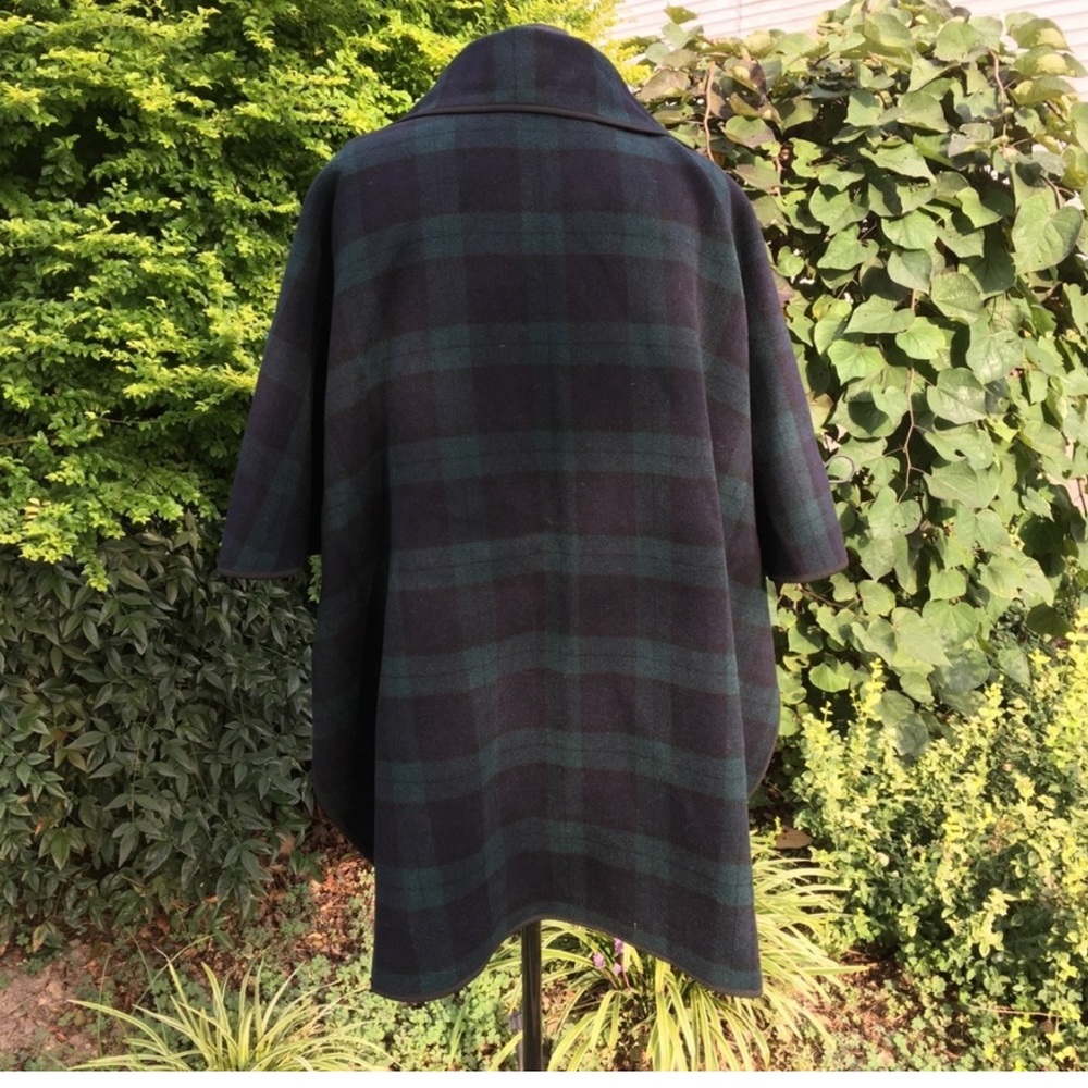Pitlochry Wool Reversible Walking Poncho Made in Great Britain Navy Green Plaid